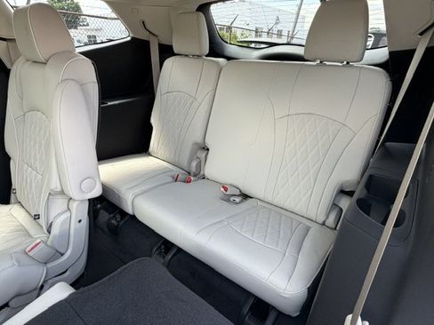 Used 2023 Buick Enclave Avenir FWD image 14
