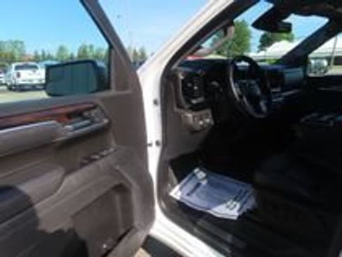 Used 2025 GMC Sierra 1500 SLT AWD/4WD image 14