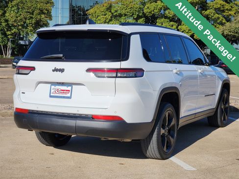 Certified 2022 Jeep Grand Cherokee L Laredo image 6