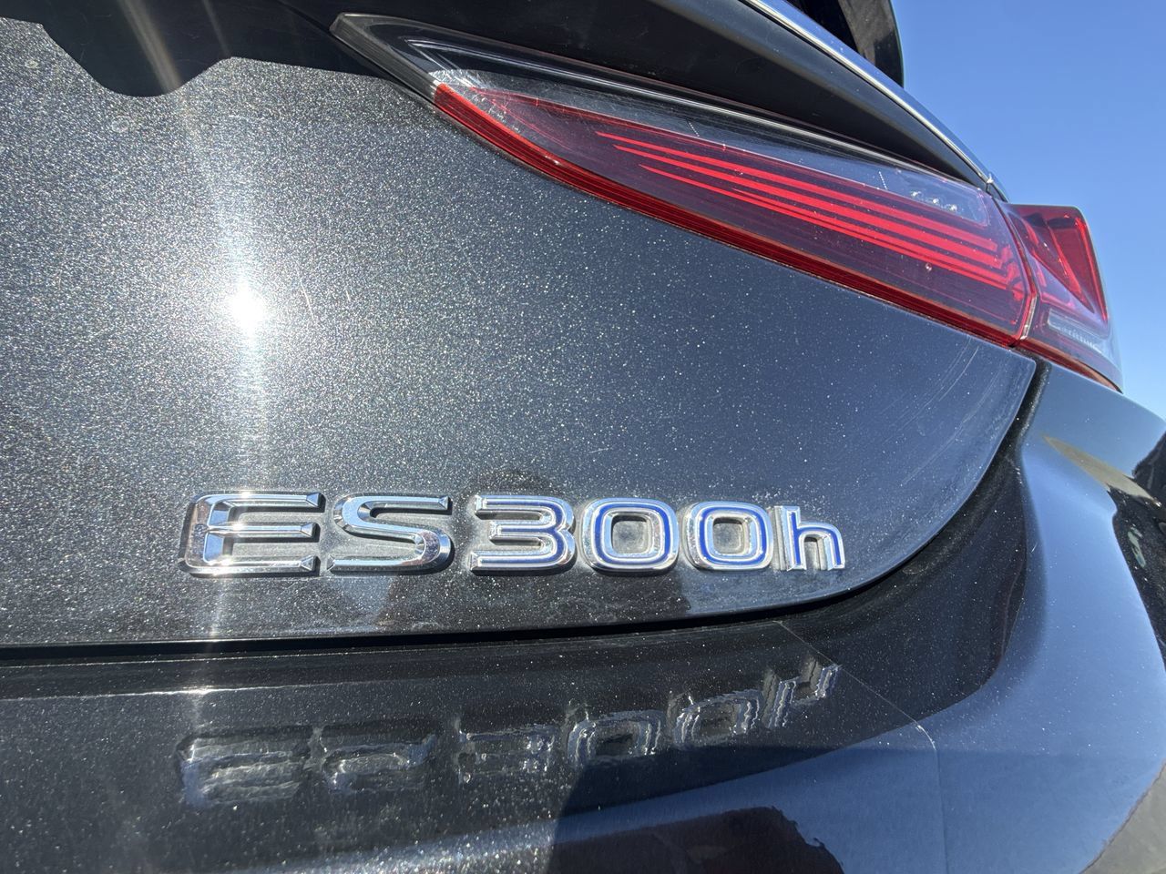 Used 2021 Lexus ES 300h w/ Premium Package FWD image 33