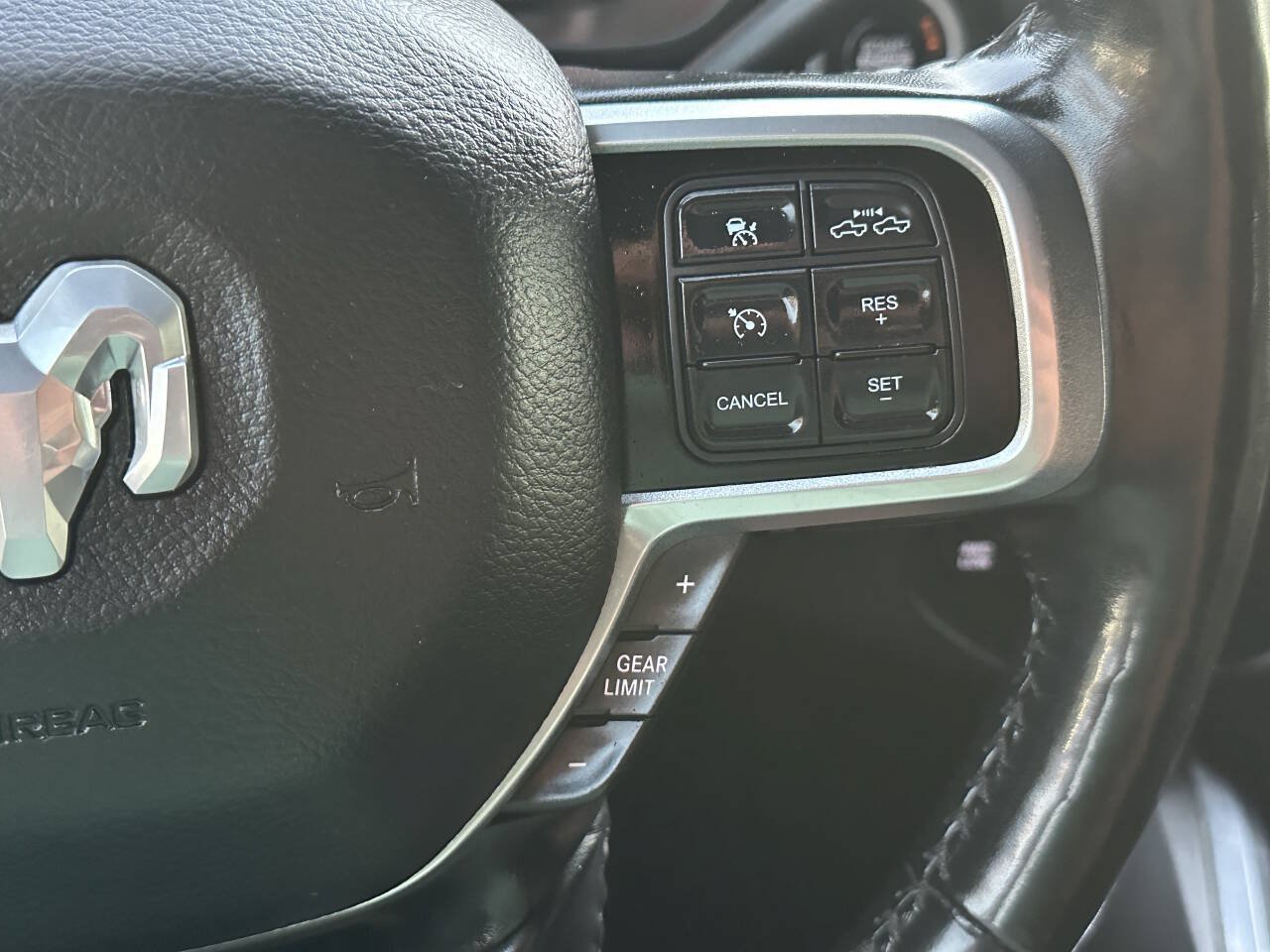 Used 2020 RAM 2500 Laramie w/ Night Edition AWD/4WD image 19
