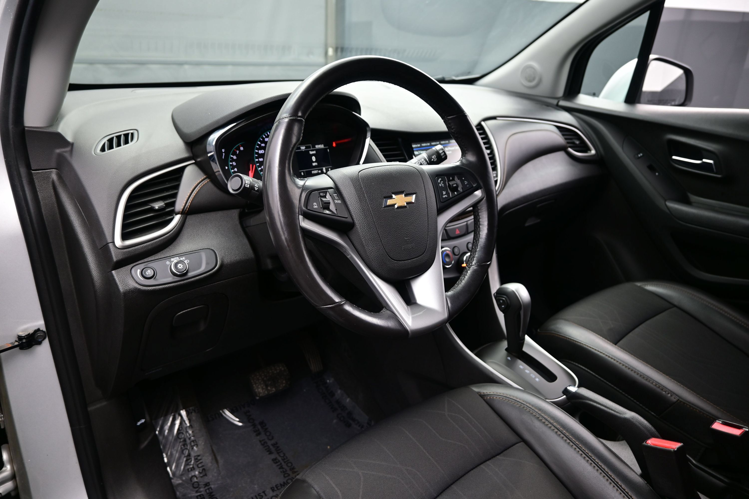 Used 2018 Chevrolet Trax LT w/ Driver Confidence Package FWD image 13