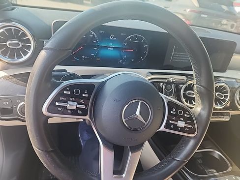Used 2020 Mercedes-Benz A 220 image 6