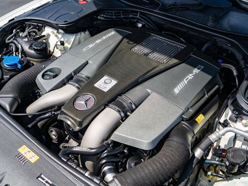 Used 2015 Mercedes-Benz S 63 AMG 4MATIC Coupe image 26