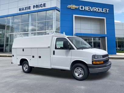 New 2025 Chevrolet Express 3500 w/ Power Convenience Package