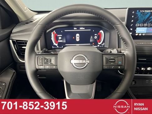 Certified 2025 Nissan Rogue Platinum w/ Platinum Premium Package image 18