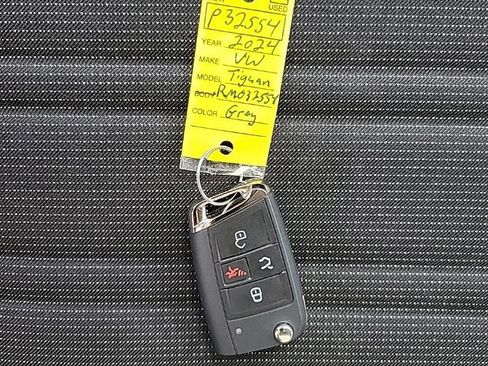 Used 2024 Volkswagen Tiguan S AWD/4WD image 39