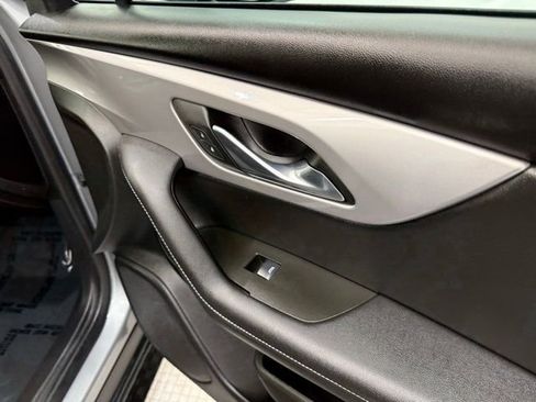 Used 2025 Chevrolet Blazer LT image 22