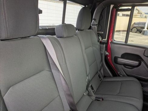 Used 2021 Jeep Gladiator Sport image 22