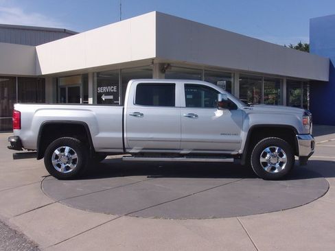 Used 2015 GMC Sierra 3500 SLT w/ Duramax Plus Package image 10