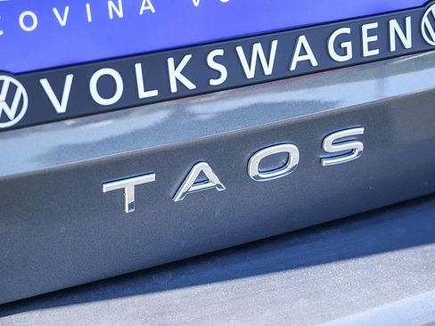 New 2025 Volkswagen Taos SE image 9