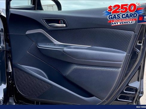 Used 2021 Toyota C-HR LE FWD image 23