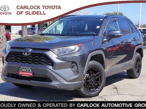 Used 2020 Toyota RAV4 XLE image 1
