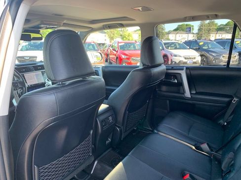 Used 2024 Toyota 4Runner Limited AWD/4WD image 18