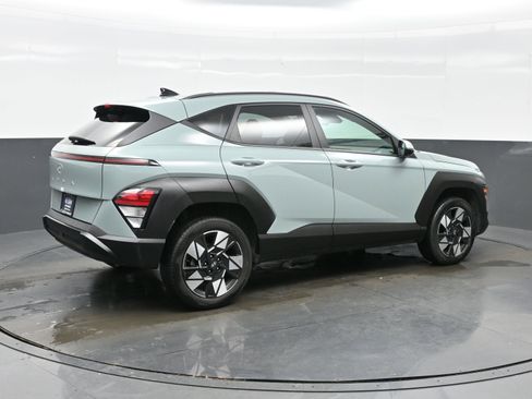 Certified 2025 Hyundai Kona SEL image 6