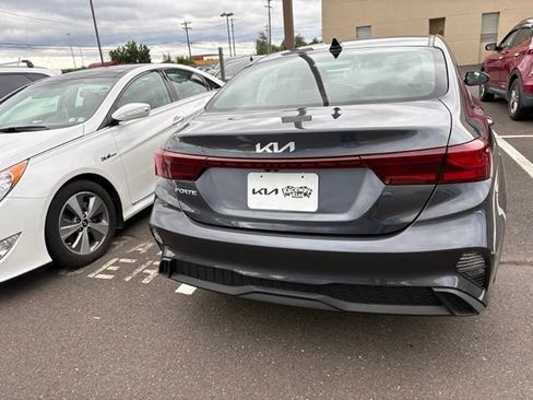 Used 2023 Kia Forte LXS FWD image 4