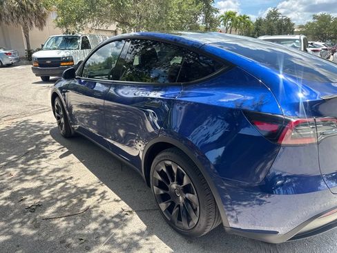 Used 2025 Tesla Model Y Long Range RWD image 5