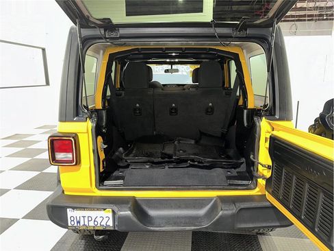 Used 2021 Jeep Wrangler Unlimited Willys image 25