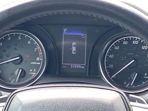 Used 2023 Toyota Camry SE FWD image 8