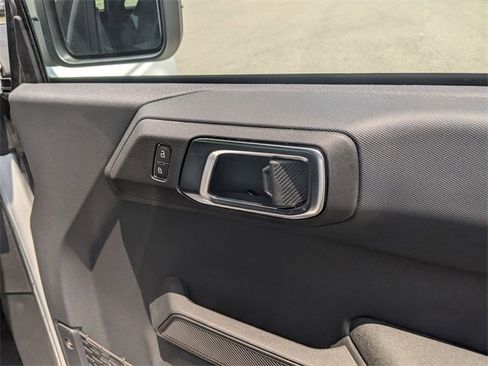 New 2025 Ford Bronco 4-Door image 34