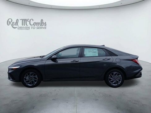 New 2026 Hyundai Elantra Hybrid FWD image 2