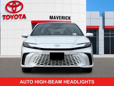 New 2026 Toyota Camry Hybrid FWD image 8