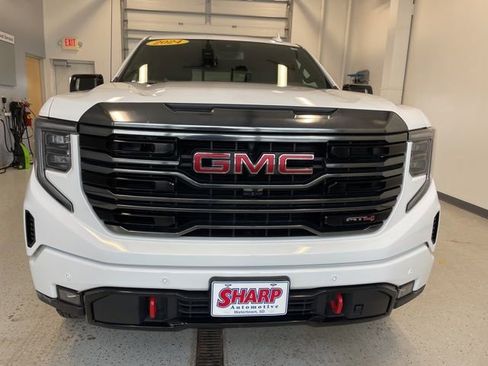 Used 2024 GMC Sierra 1500 AT4 w/ AT4 Premium Package image 4