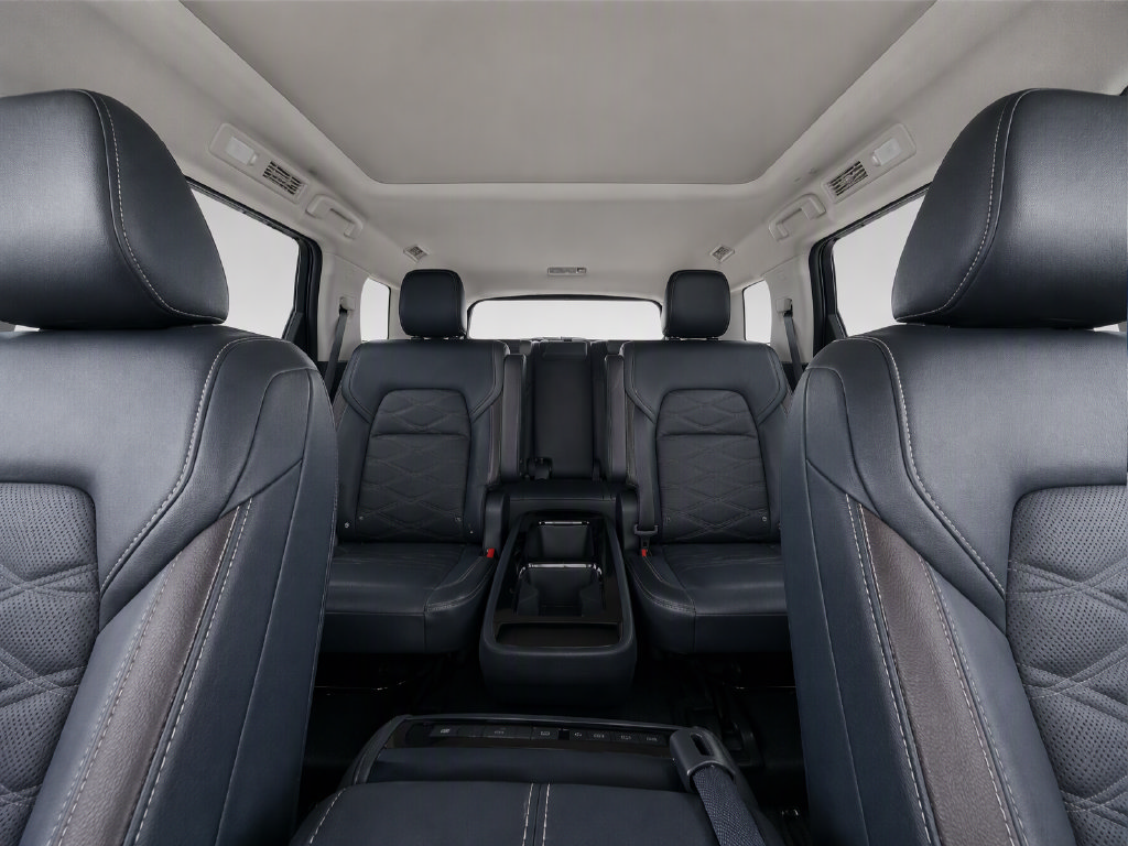 Certified 2024 Nissan Pathfinder Platinum FWD image 19