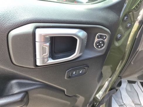 Used 2021 Jeep Wrangler Unlimited Sport AWD/4WD image 16