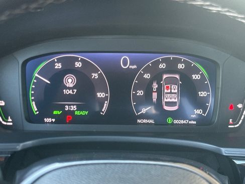 Certified 2025 Honda Civic Sport Touring image 24