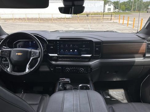 Used 2023 Chevrolet Silverado 1500 High Country w/ Technology Package AWD/4WD image 41