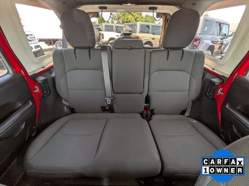 Used 2023 Jeep Wrangler Unlimited w/ Convenience Group AWD/4WD image 16