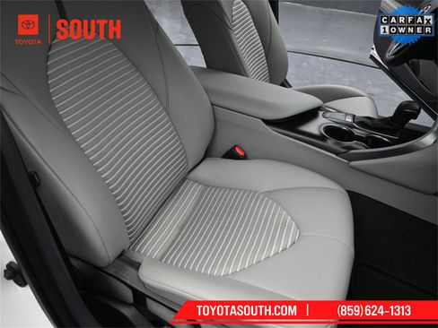 Used 2023 Toyota Camry SE image 28