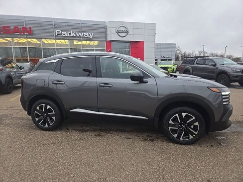 New 2026 Nissan Kicks SV image 8