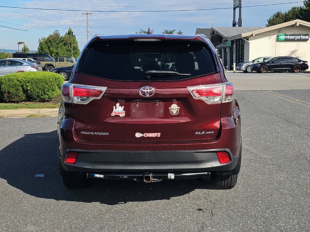 Used 2015 Toyota Highlander XLE AWD/4WD image 14