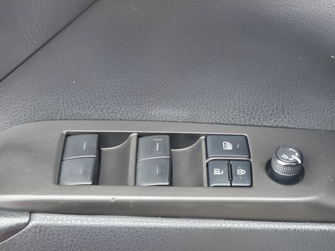 Used 2022 Toyota Camry SE image 26