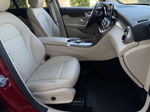 Used 2018 Mercedes-Benz GLC 300 image 18