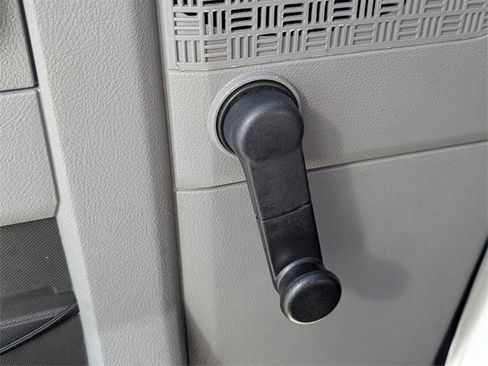 Used 2015 Ford E-350 and Econoline 350 Super Duty image 29