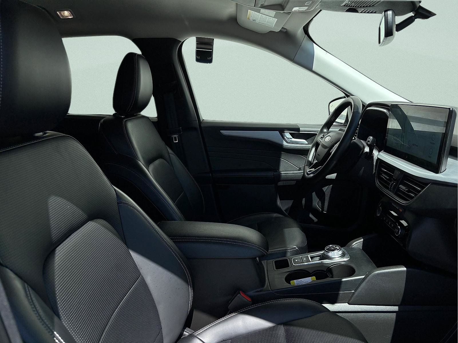 Used 2025 Ford Escape Platinum AWD/4WD image 37