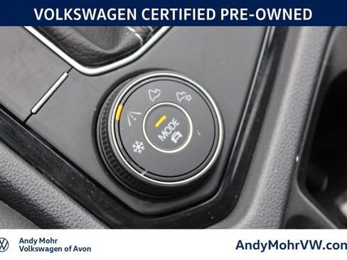 Used 2023 Volkswagen Taos SE w/ Panoramic Sunroof Package AWD/4WD image 44
