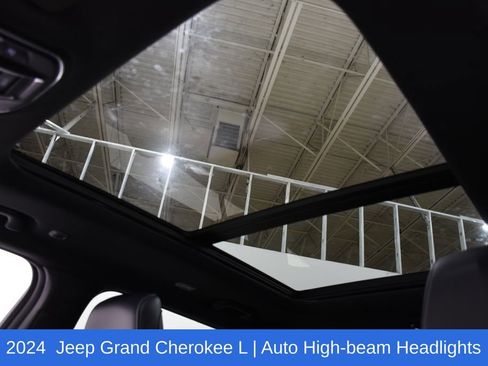 Used 2024 Jeep Grand Cherokee L Limited w/ Luxury Tech Group II image 25