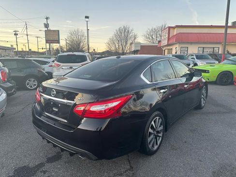 Used 2017 Nissan Altima 2.5 SV image 5