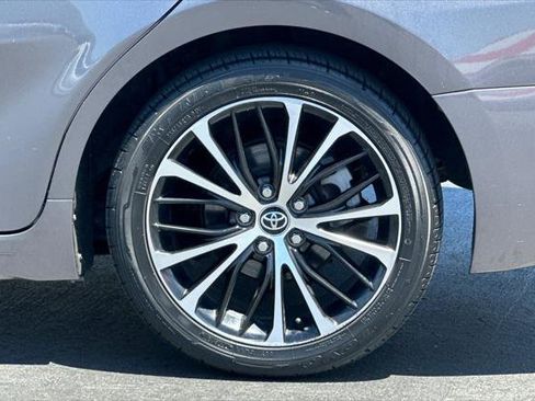 Certified 2020 Toyota Camry SE FWD image 29