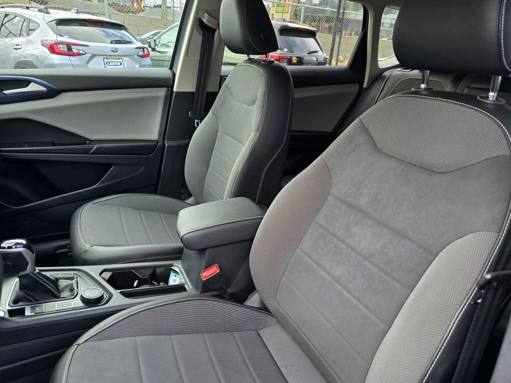 Used 2022 Volkswagen Taos SE w/ IQ.Drive SE Package AWD/4WD image 21