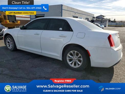 Used 2015 Chrysler 300 Limited image 3