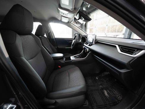 Certified 2025 Toyota RAV4 XLE image 28