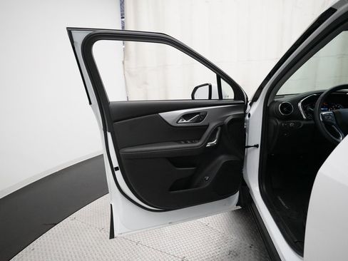 Certified 2024 Chevrolet Blazer LT w/ Convenience Package image 28