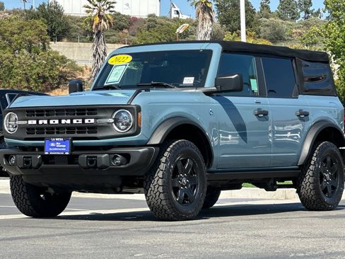 Certified 2022 Ford Bronco Black Diamond AWD/4WD image 7