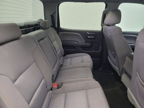 Used 2018 Chevrolet Silverado 1500 Custom w/ Custom Value Package RWD image 19