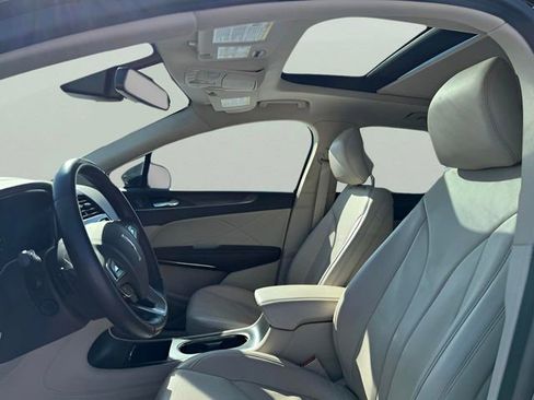 Used 2019 Lincoln MKC Reserve w/ MKC Climate Package image 11